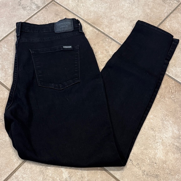 Denizen from Levi's Jet Black Skinny Jeans - Picture 2 of 8